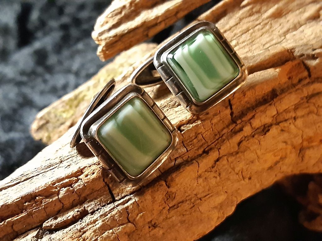 Antike Manschettenknöpfe, Art Deko, Opalglas, grün weiß, 900er Silber